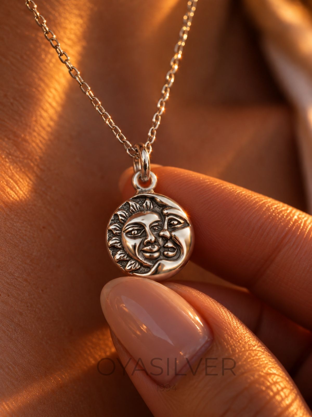 Sonne-und-Mond-Halskette aus 925 Silber – Oya Silver – Ansicht 3