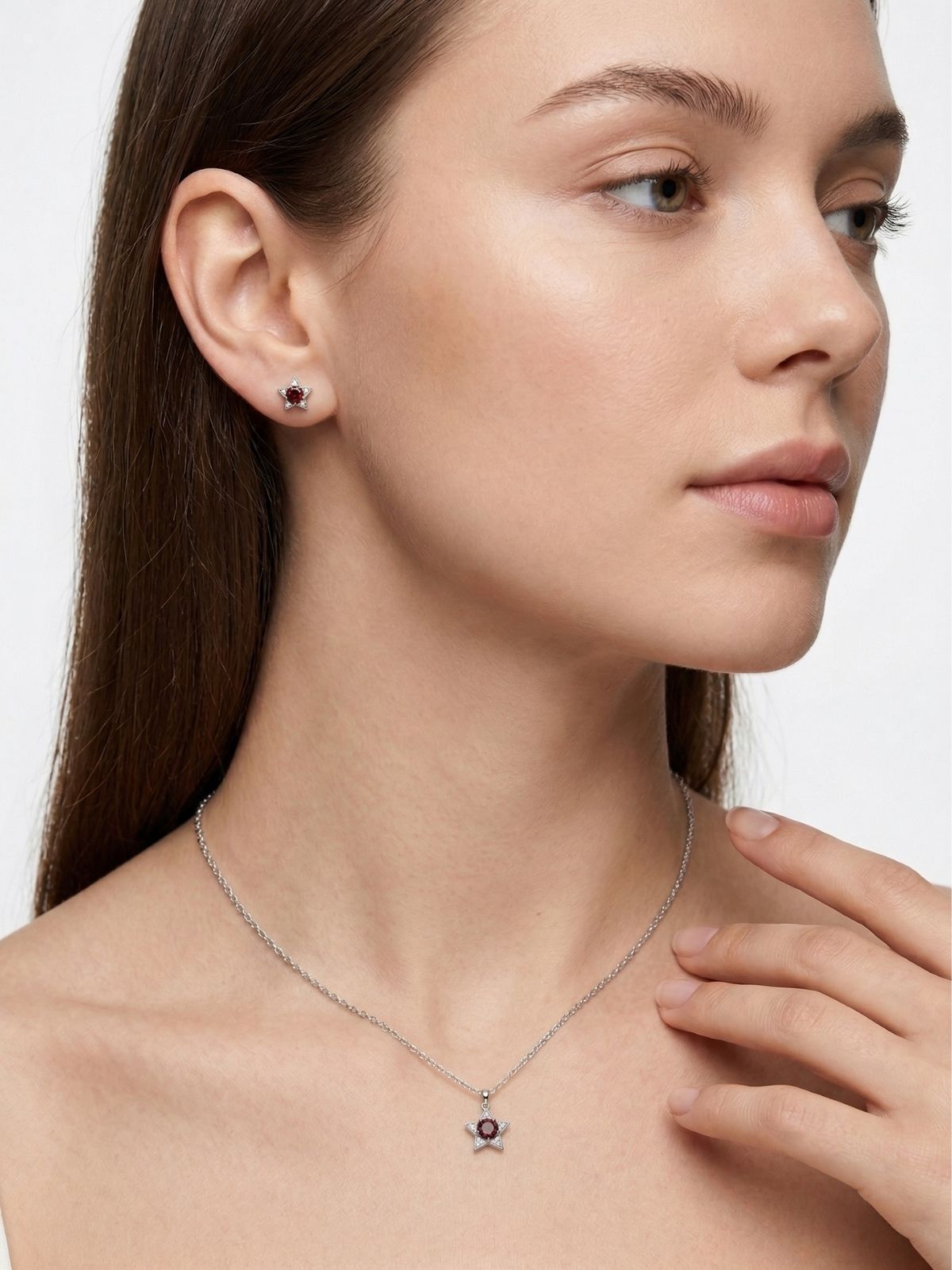 Minimalistisches Stern-Schmuckset aus Silber mit granatroten Zirkonia aus 925er Sterlingsilber – Oya Silver – Ansicht 2