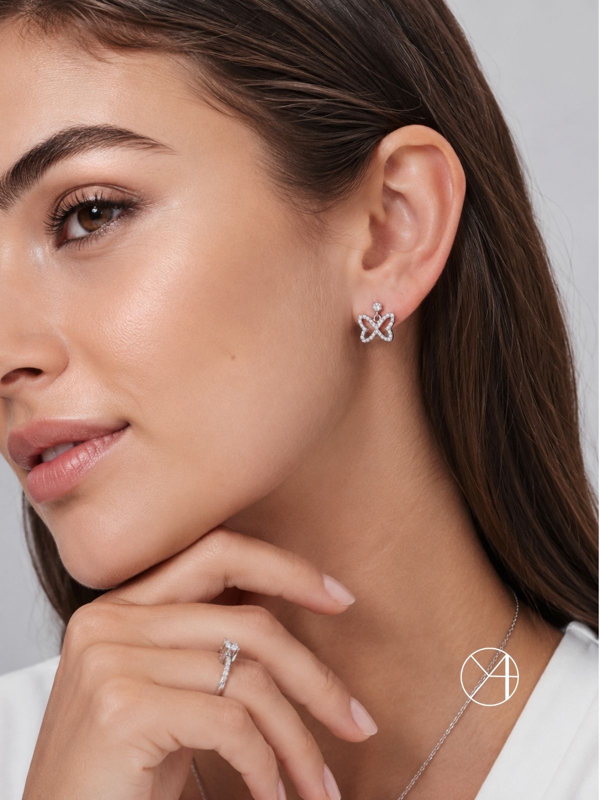 Hängende Silber-Schmetterlingsohrringe mit Zirkonia aus 925er Sterlingsilber – Oya Silver – Ansicht 2