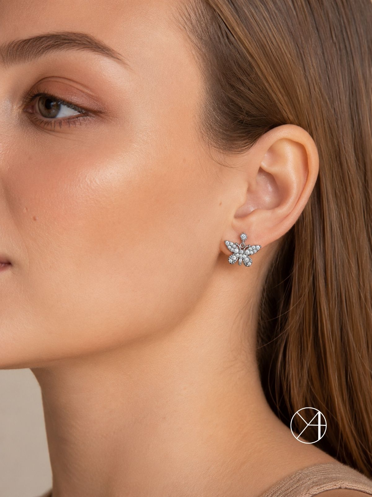 Hängende Silber-Schmetterlingsohrringe mit Zirkonia aus 925er Sterlingsilber – Oya Silver – Ansicht 2