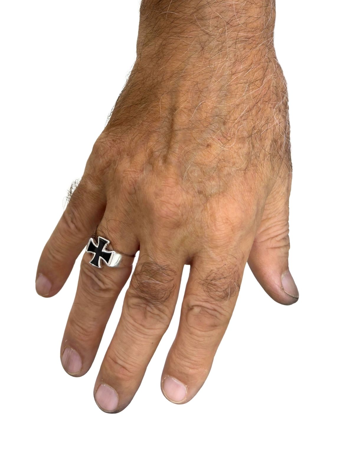 Herrenring aus Silber mit schwarzer Emaille und Kreuzmotiv – Oya Silver – Ansicht 4